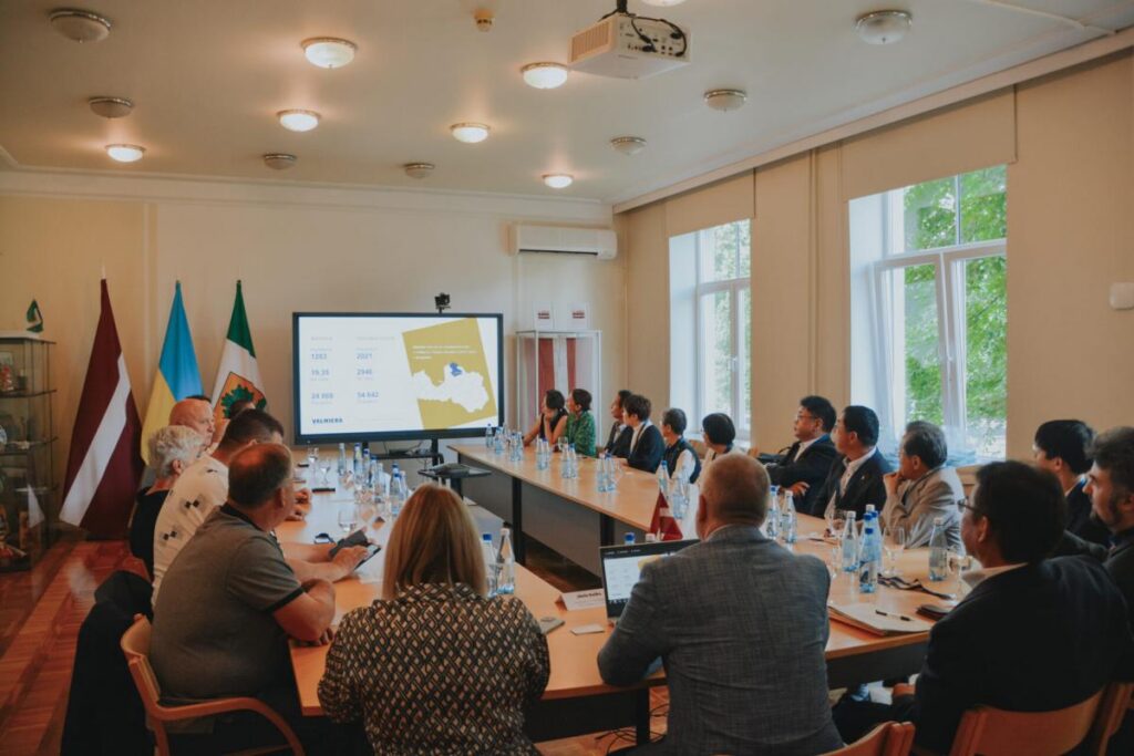 Valmieras novadā viesojās Higašikavas delegācija no Japānas