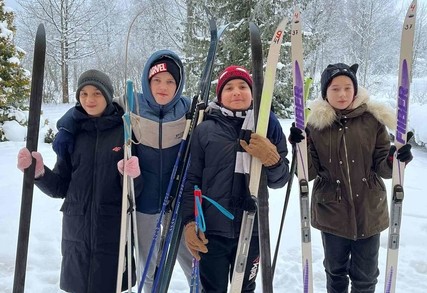 Sniega diena Krāslavas Varavīksnes vidusskolas audzēkņiem Robežniekos