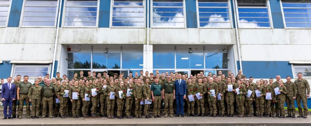 Valsts robežsardzes koledžu absolvējuši 90 jaunie robežsargi