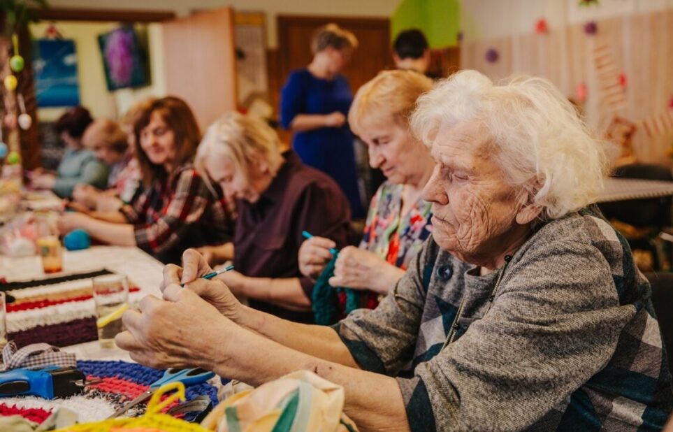 Pieciem senioru skolu projektiem Latgalē piešķir gandrīz 225 tūkstošus eiro