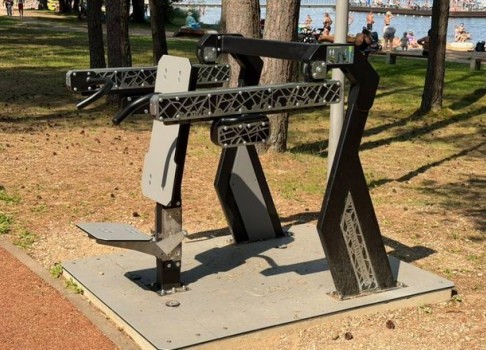 Līdz vasaras beigām Daugavpilī uzstādīs jaunus āra trenažierus